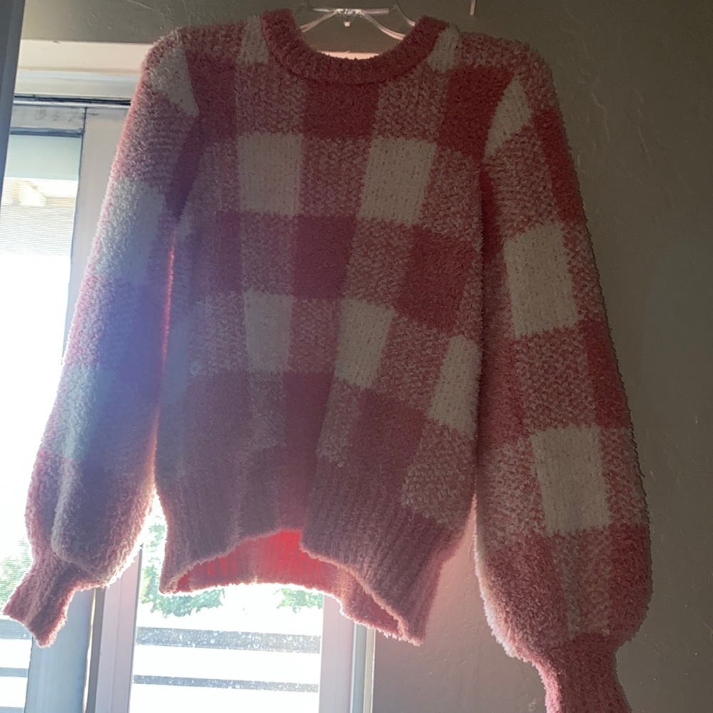 Super Soft Cashmere Pink and white sweater top . Size Medium